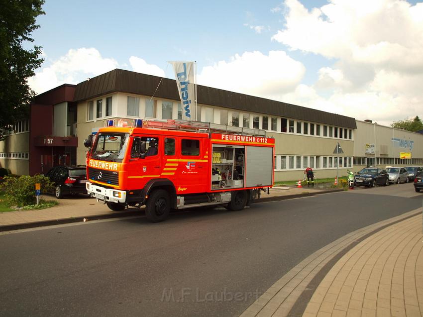 Feuer Halle Siegburg Gewerbegebiet Zange P002.JPG